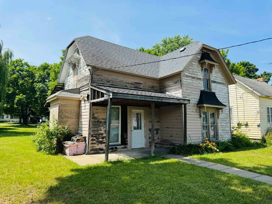 213 N Pine ST, Lake City, MI 49651 - #3