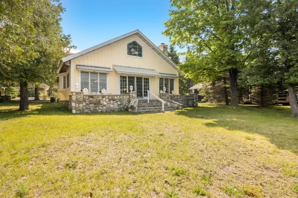 3615 Wak Wing DR, CentralLake, MI 49622
