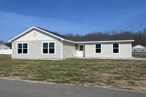 1949 Oriole DR, TraverseCity, MI 49685