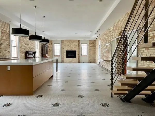 800-319 Cottageview DR, TraverseCity, MI 49684
