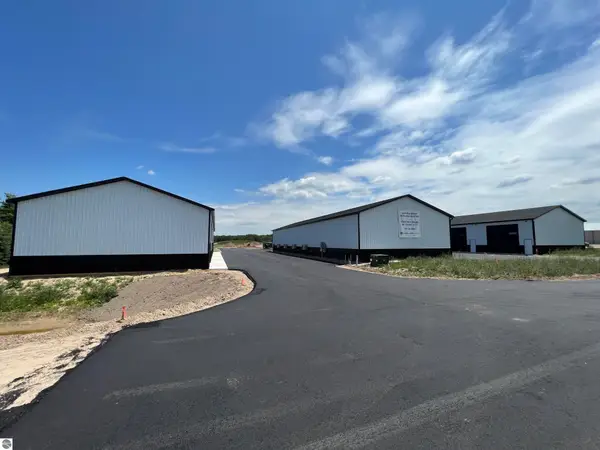 6819 S M-37, Kingsley, MI 49649