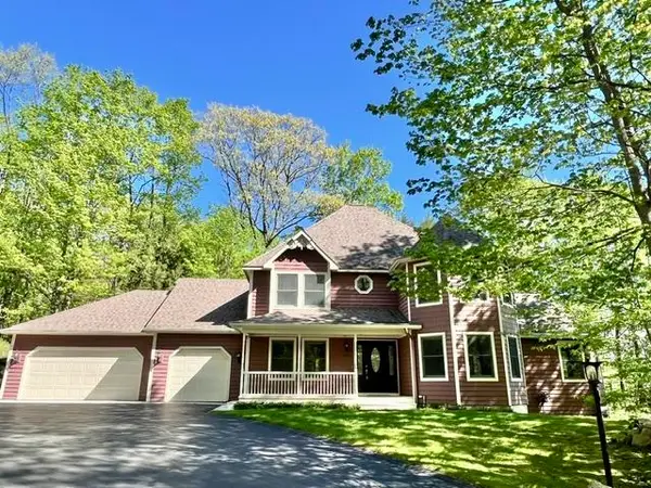 10057 E Leeward Shores, TraverseCity, MI 49684