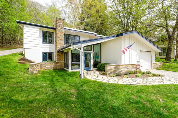 413-415 Leelanau AVE, Frankfort, MI 49635