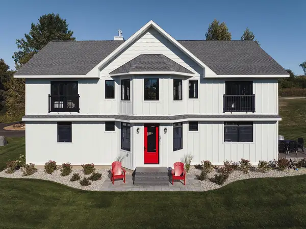 6551 Huntsman DR, Williamsburg, MI 49690