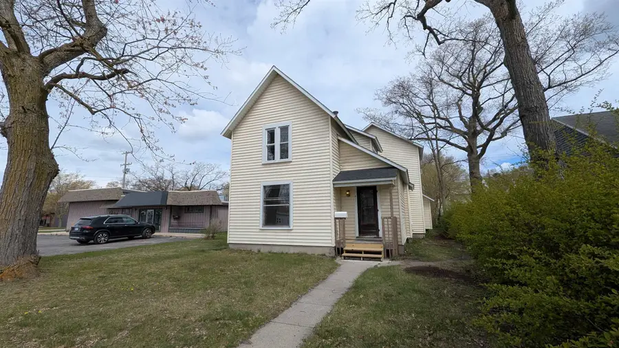 611 E Eighth, Traverse City, MI 49686 - #2