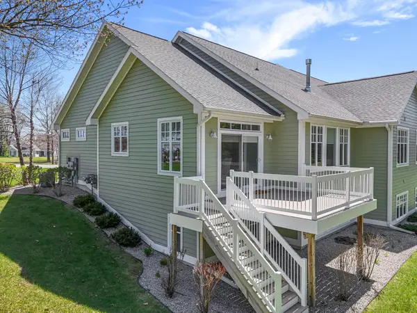 188 Wildwood Meadows DR, TraverseCity, MI 49686