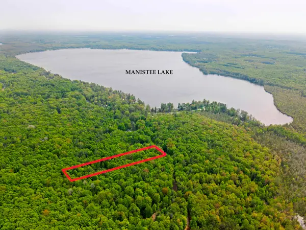 5766 E Shore DR, Kalkaska, MI 49646