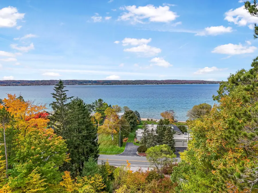6644 Peninsula DR, Peninsula, MI 49686 - #2