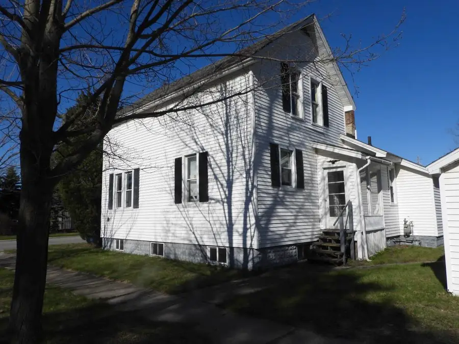 171 8th, Manistee, MI 49660 - #3