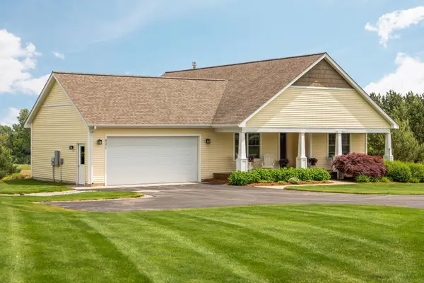 8371 E Boca Vista, TraverseCity, MI 49684