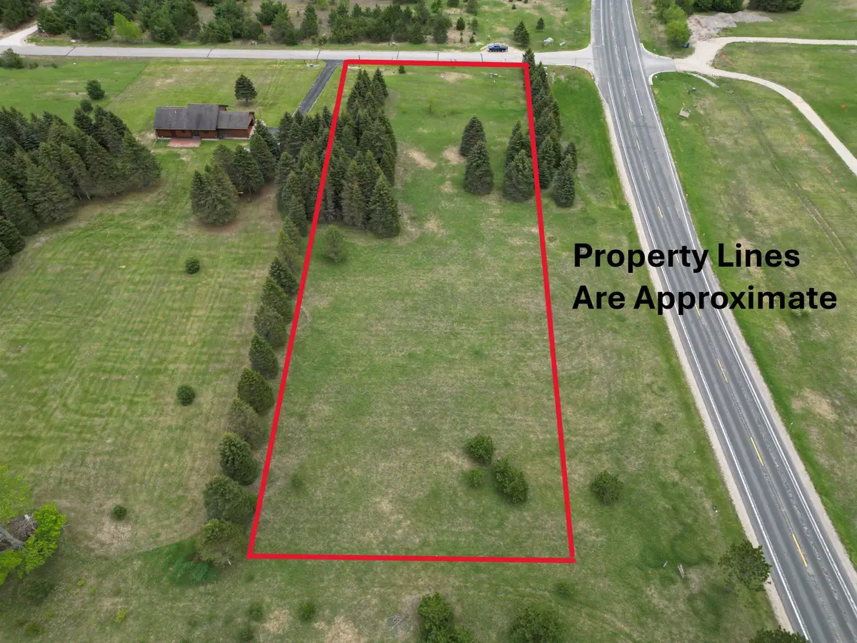 31 SE Blue Heron DR, Kalkaska, MI 49646 - #1
