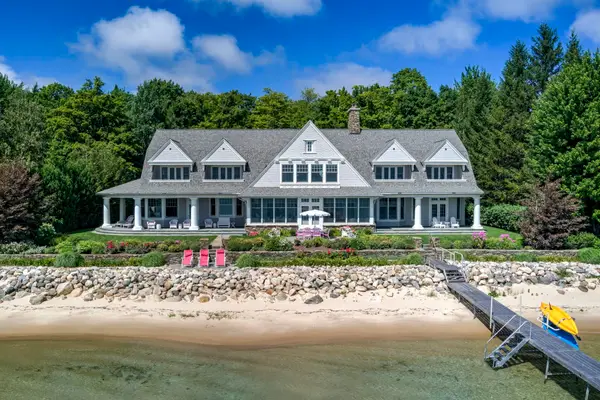 12935 N Northport Point, Northport, MI 49670