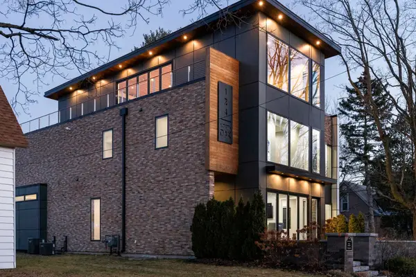 124 N Oak ST, TraverseCity, MI 49684