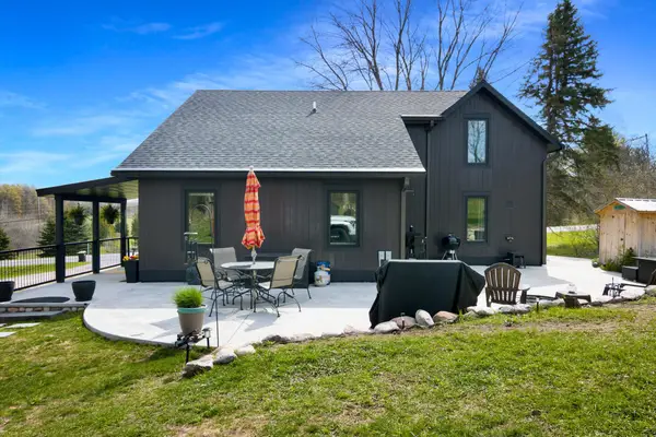 2768 S Center, SuttonsBay, MI 49682