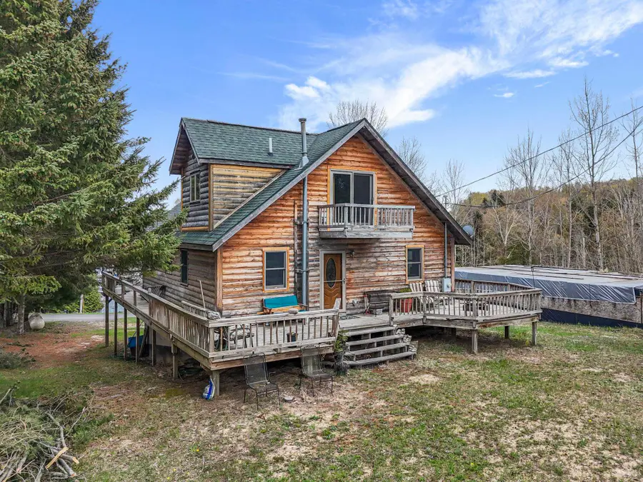 762 Hillcrest DR, Boon, MI 49618 - #2