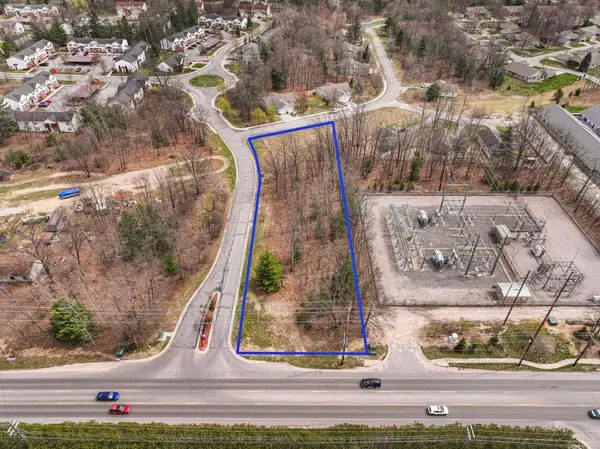Unit 1 Lafranier, TraverseCity, MI 49686