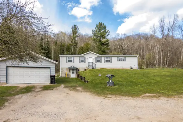 25 E River, TraverseCity, MI 49696