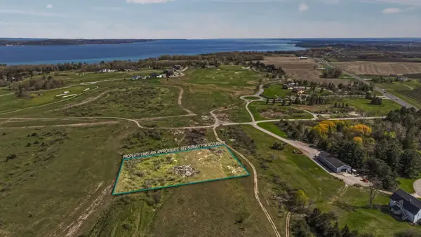 7549 Highgrove, Williamsburg, MI 49690