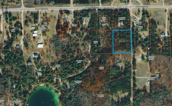 00 N Hulbert, Interlochen, MI 49643