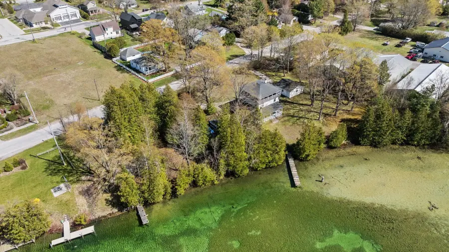204 S Chandler ST, Leland, MI 49654 - #2