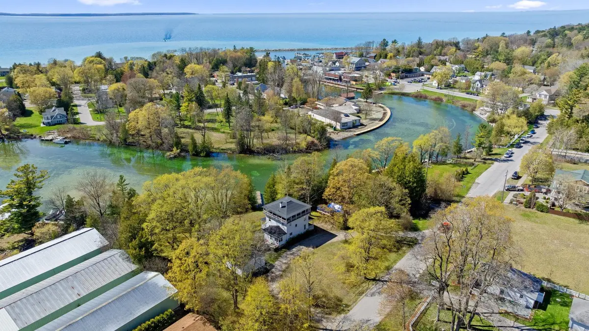 204 S Chandler ST, Leland, MI 49654 - #1