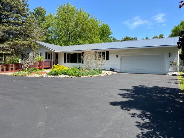 2510 E Silver Lake Road N, TraverseCity, MI 49685