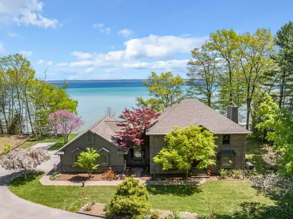 17744 Smokey Hollow, TraverseCity, MI 49686