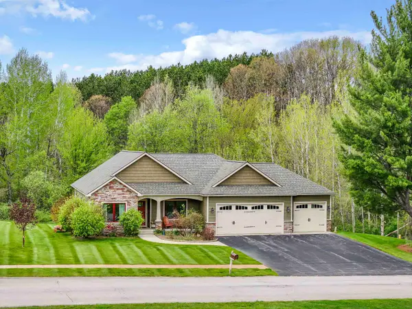 3251 Huellmantel DR, TraverseCity, MI 49685