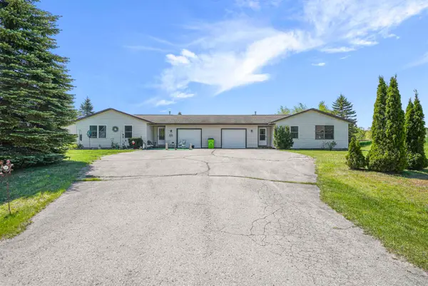 3434 & 3436 Mahoney, TraverseCity, MI 49686