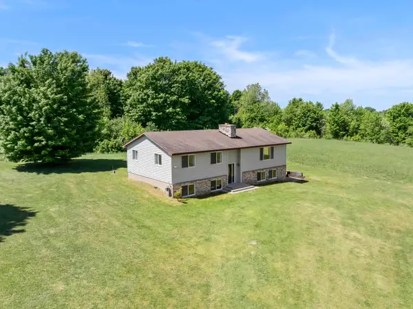 4848 Benzie HWY, Benzonia, MI 49616