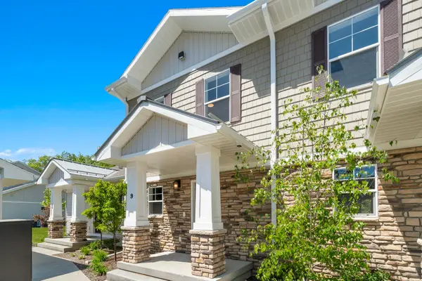 1548 Simsbury, TraverseCity, MI 49686