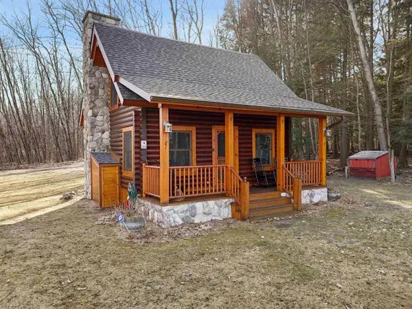 3900 Swaney, TraverseCity, MI 49686