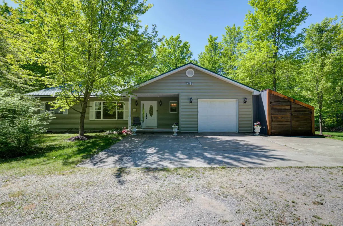 8134 NW Ruttan RD, Alden, MI 49612 - #1