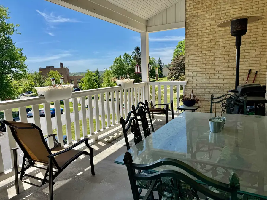 810-201 Cottageview, Traverse City, MI 49684 - #2