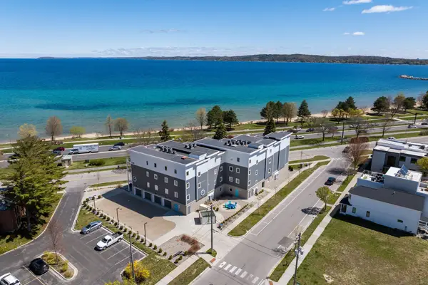 539 Bay, TraverseCity, MI 49684