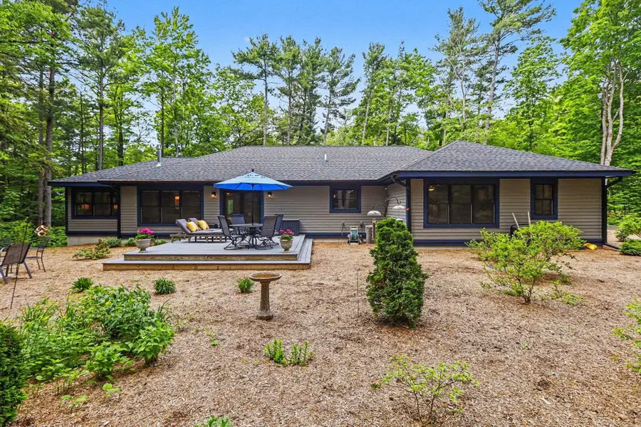 16753 S Sunset Shores DR, Williamsburg, MI 49690 - #2