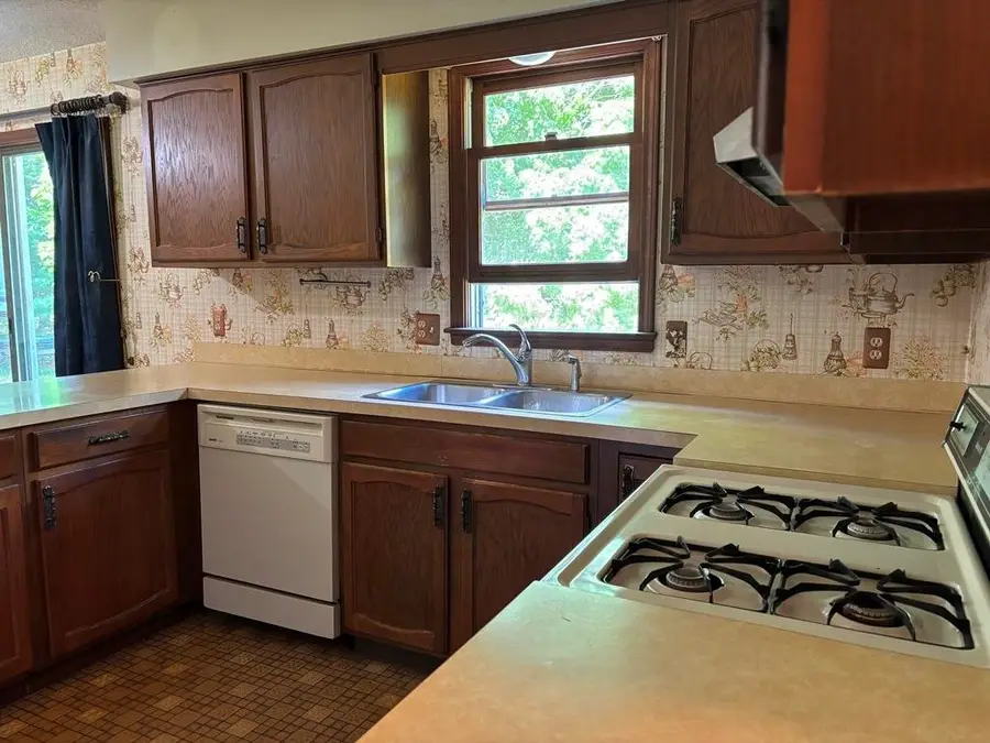 10009 E Lakeview Hills RD, Elmwood, MI 49684 - #3