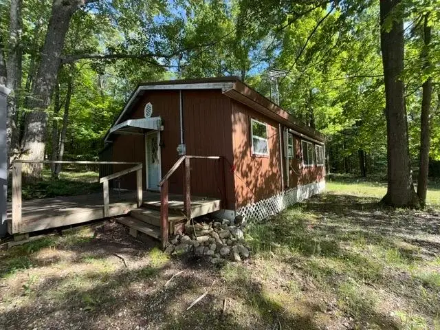 4933 E Johnson RD, Norwich, MI 49651 - #2