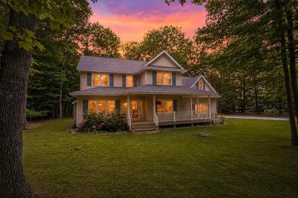 1424 Timber Ridge, Manistee, MI 49660