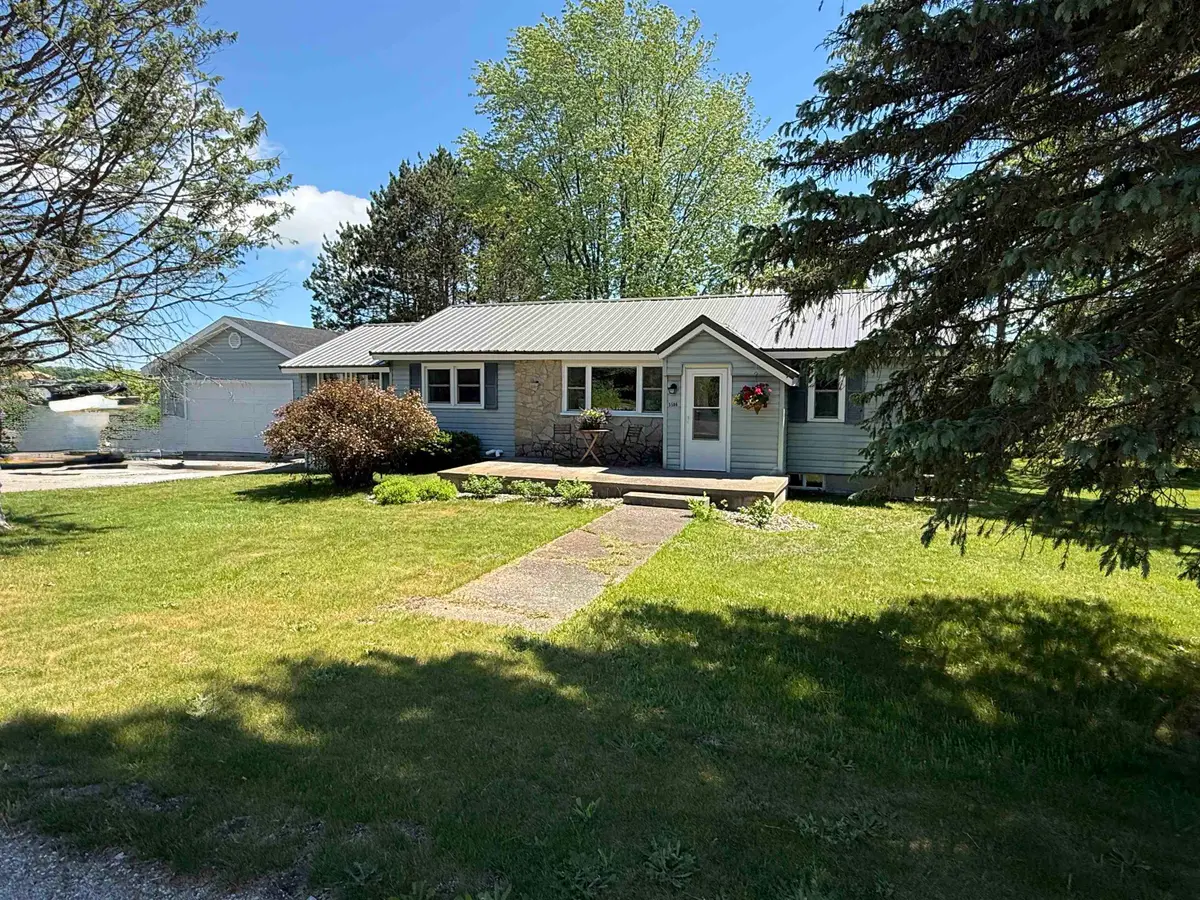 3586 E Long Lake RD, Long Lake, MI 49685 - #1