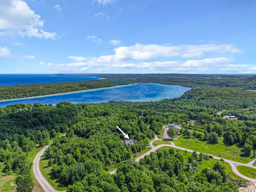 306 W Harbour, Kasson, MI 49664 - #3