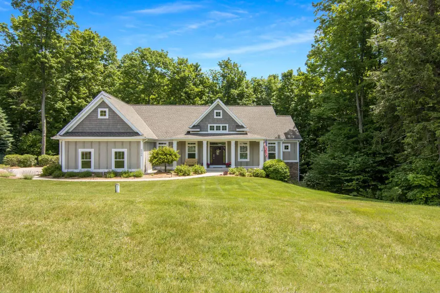 9390 E Summerfield DR, Elmwood, MI 49684 - #3