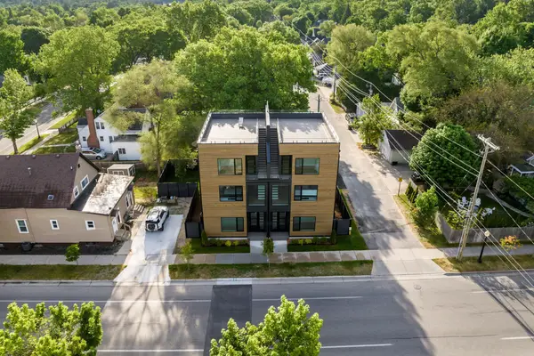 215 Barlow ST, TraverseCity, MI 49686