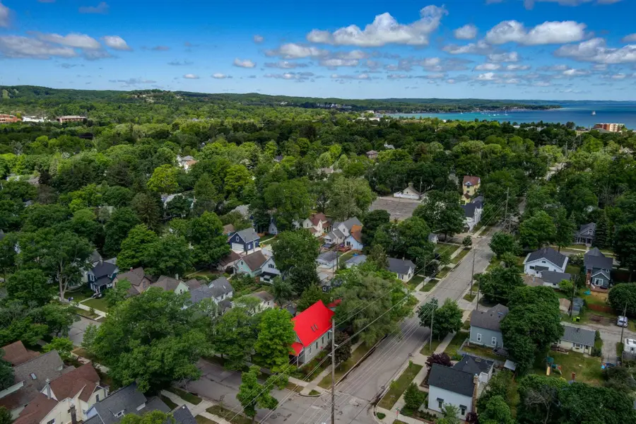 402 W Tenth, Traverse City, MI 49684 - #2