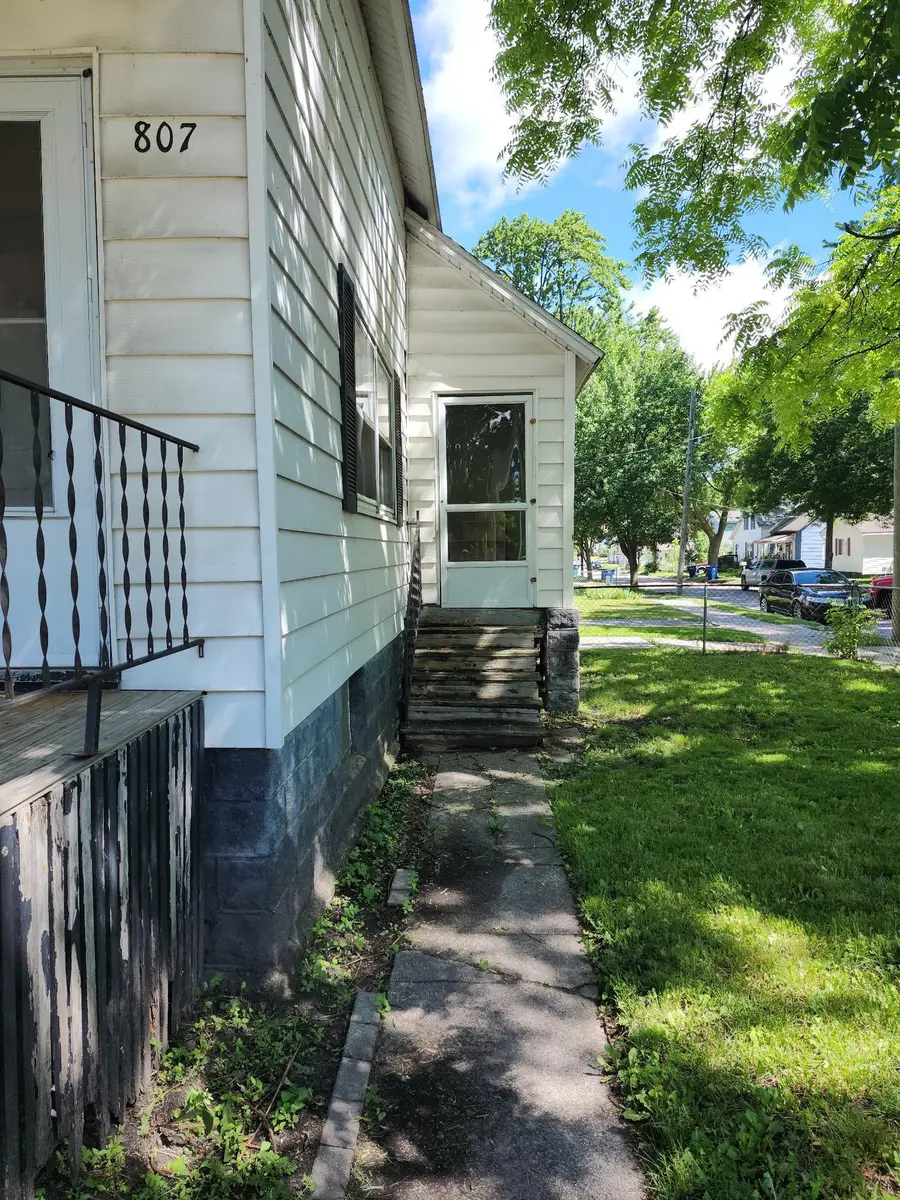 807 E North Union, Bay City, MI 48706 - #2