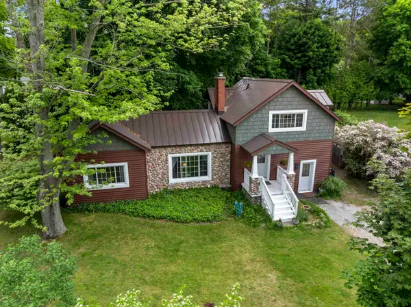 657 Crystal Avenue, Frankfort, MI 49635