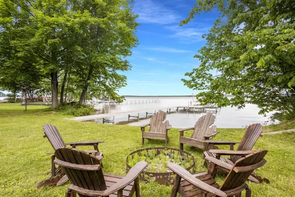 7670 Hoiles, Williamsburg, MI 49690