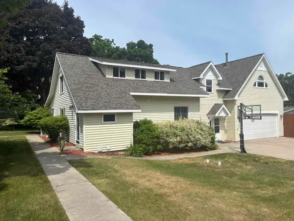 202 Seventeenth, TraverseCity, MI 49684