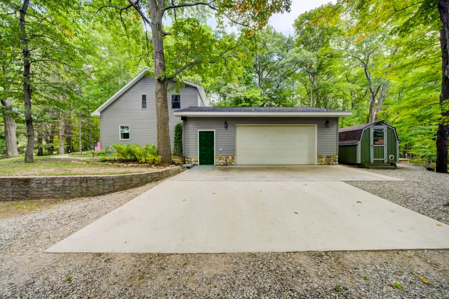 10019 Skiver RD, Long Lake, MI 49685 - #3