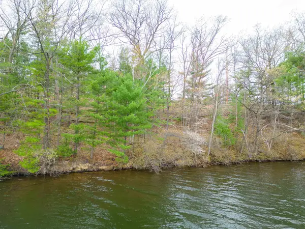 1557 Edgewater RDG, TraverseCity, MI 49684